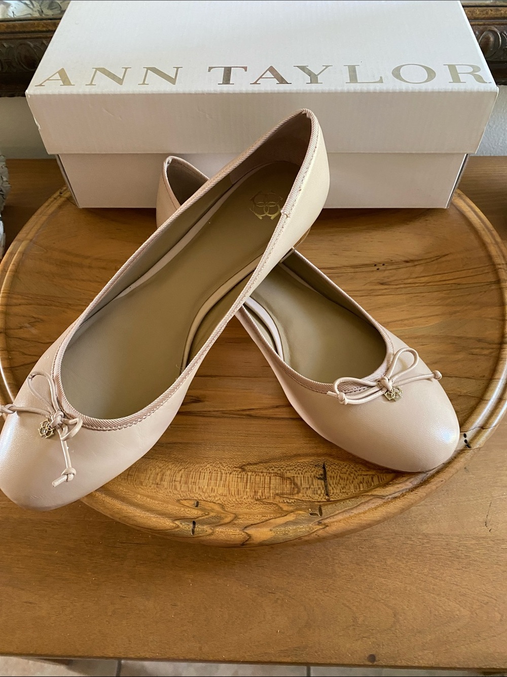Ann Taylor Pale Tan Leather Ballet Flats with Bow